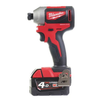 Afbeeldingen van MILWAUKEE Accu slagschroevendraaier compact M18CBLID-402C koolborstelloos