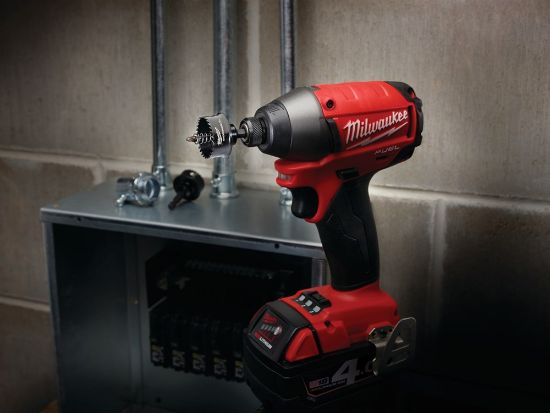 Afbeeldingen van MILWAUKEE Gatzaag SHOCKWAVE 19MM